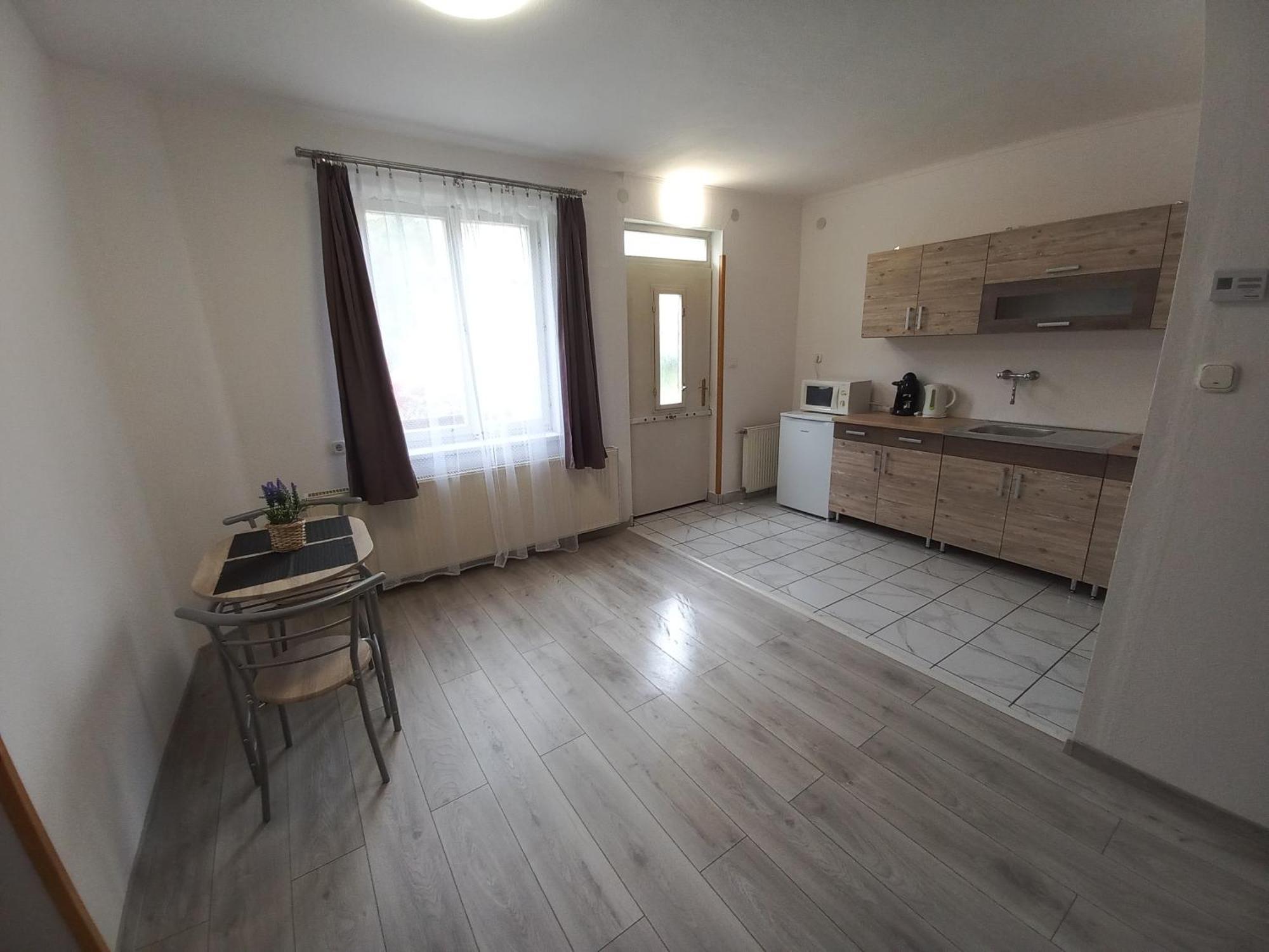 Julia Vendeghaz Apartment ชารอชปาตัก ภายนอก รูปภาพ